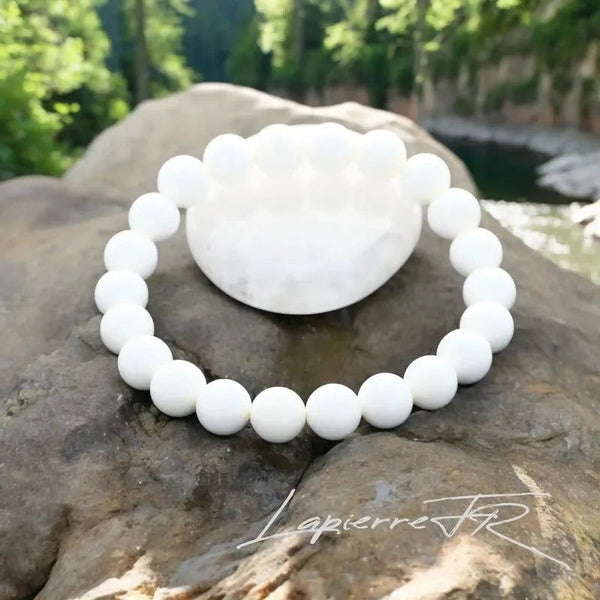 Bracelet en Coquillage Blanc véritable, bijou de lithothérapie inspiré de la mer pour la pureté, l’harmonie et la douceur. Bracelet sur mesure pour femme et homme – La Pierre FR.