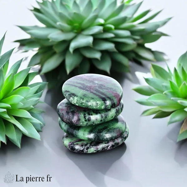 Rubis-Zoisite Galet Plat – Pierre de Sagesse et Capacités Psychiques en Lithothérapie