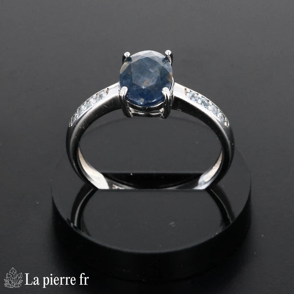 Bague en pierre de Saphir Bleu facettée "Solstice" - Bijoux lithothérapie en argent rhodié pour femme