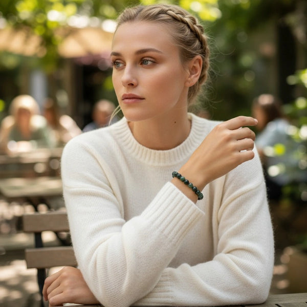 bracelet agate mousse pour femme perles 6/8 mm porté au poignet