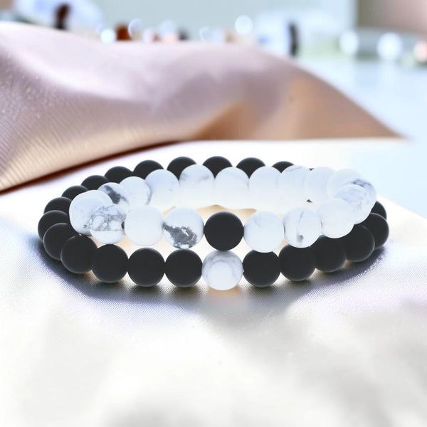Duo de bracelets en pierre naturelle howlite blanche et onyx noir