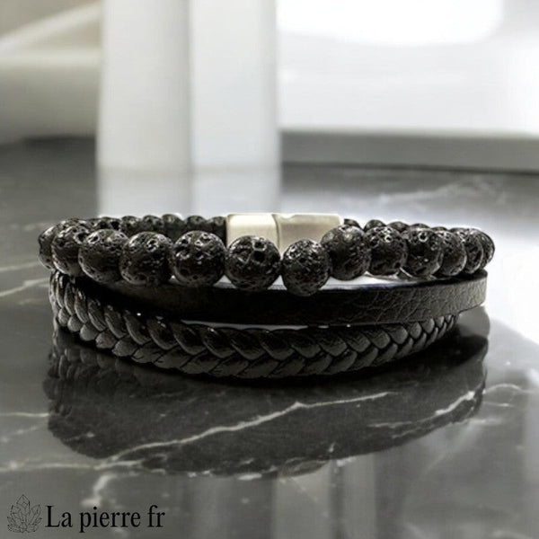 Bracelet homme multi-rangs La Pierre Fr avec cuir et perles Pierre de Lave 6mm noires volcaniques, fermoir acier, style brut et tendance.