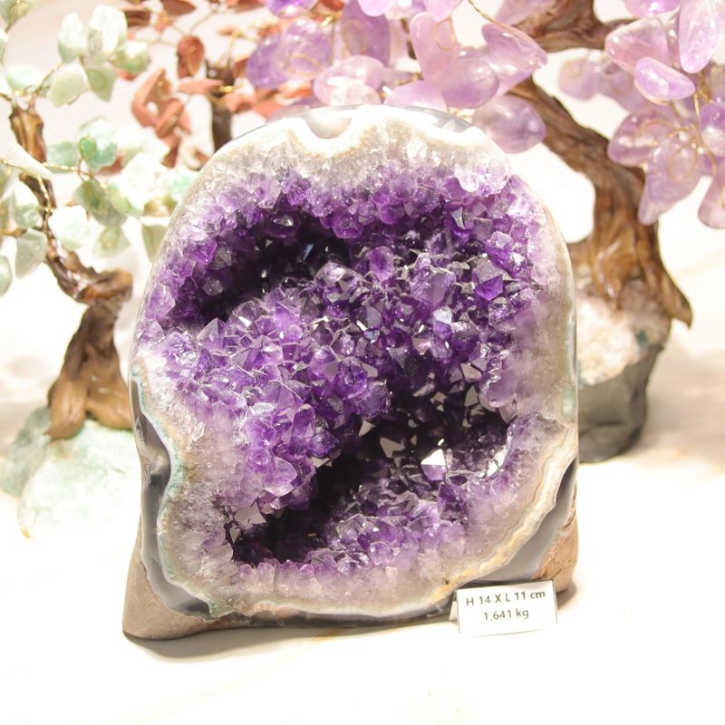 Pierres des Poissons en lithothérapie — geode amethyste — La Pierre FR