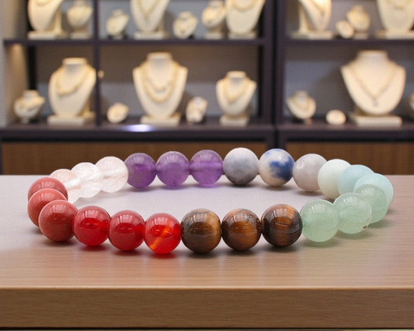 Bracelet 7 chakras : vertus, signification, pierres & guide d’utilisation