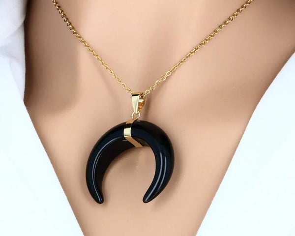 Pendentif en pierre noire onyx croissant de lune - La Pierre FR