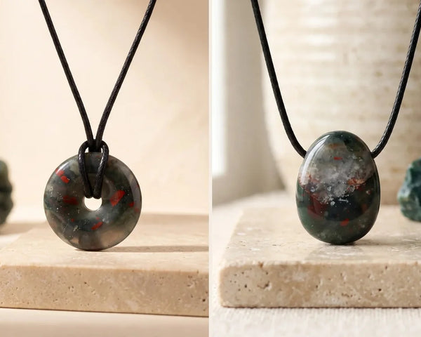 Pendentif en héliotrope, jaspe sanguin vert ponctué de rouge