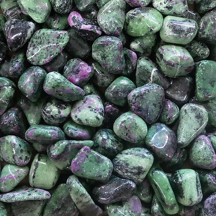  Rubis Zoïsite : Origine, Vertus et Propriétés de la Pierre en Lithothérapie