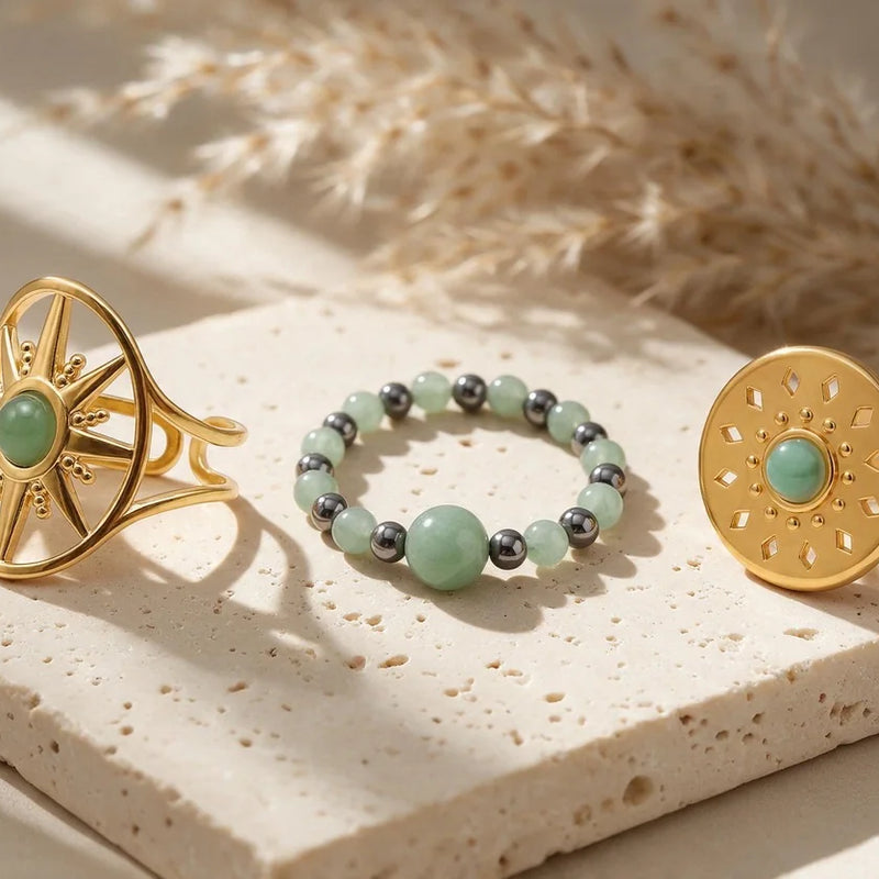 Bagues en aventurine verte véritable, pierre naturelle, sur travertin