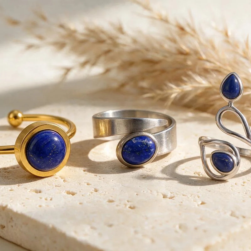 Bagues en Lapis Lazuli Véritable, pierre naturelle, sur travertin