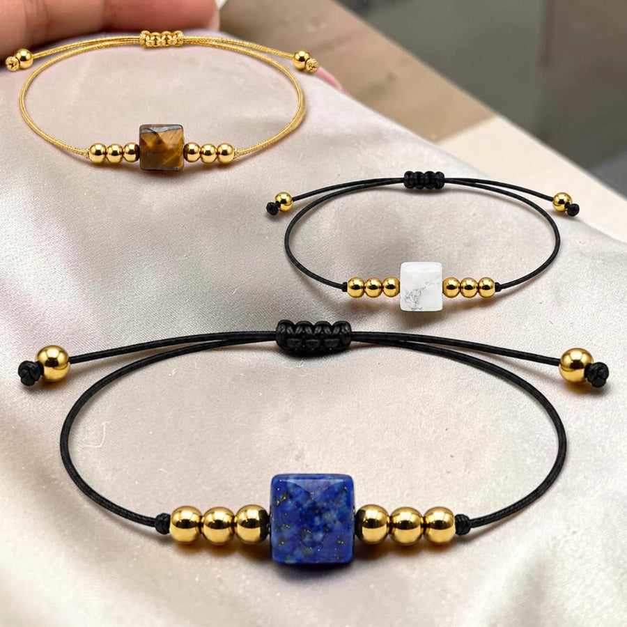 Bracelet cordon or femme en pierre naturelle CUBE®, pierre cube 8 mm entre perles en acier doré sur cordon couleur or