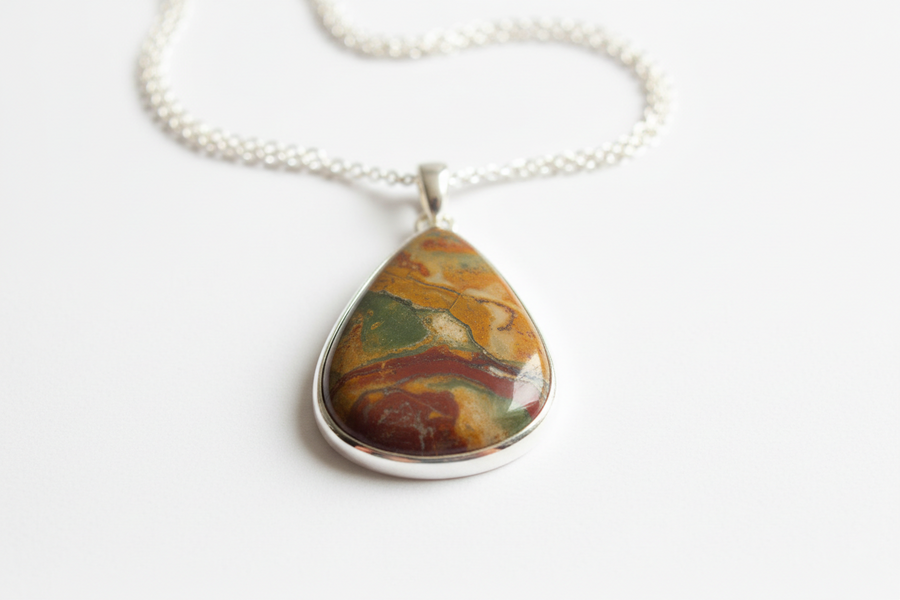 Pendentif en jaspe naturel véritable monté sur argent 925 rhodié