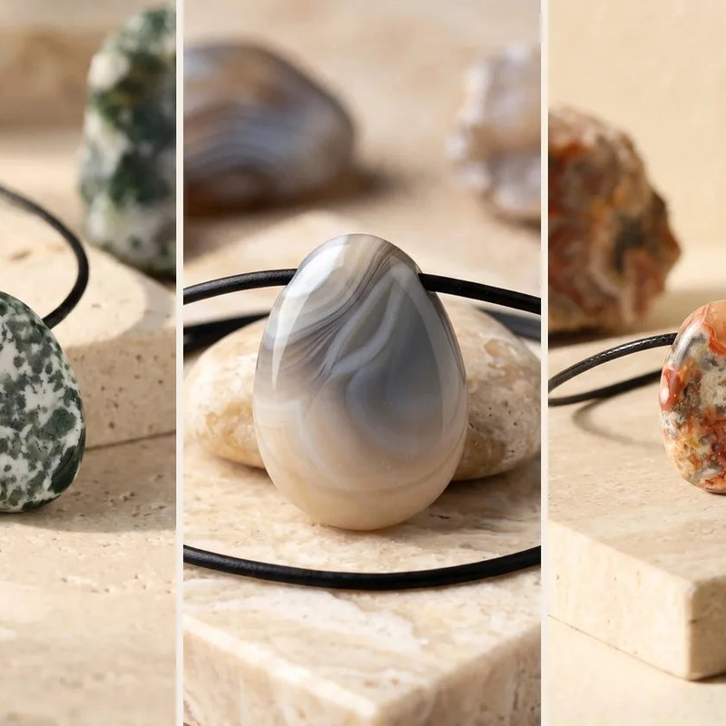Pendentif agate, pierre naturelle, sur travertin
