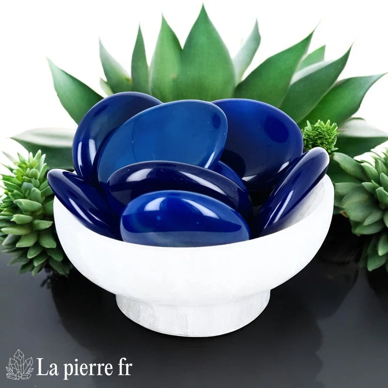 Agate Bleue en galet plat - Pierre de Stabilité