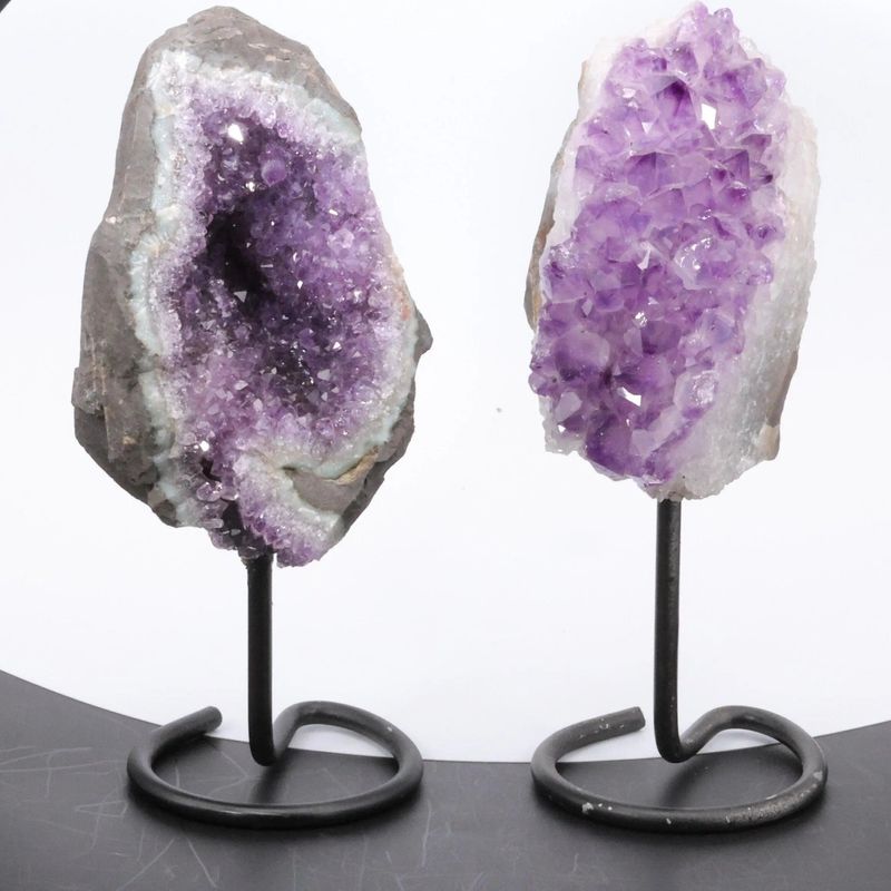 Améthyste sur socle d'Uruguay | Géode sur pied - La Pierre FR