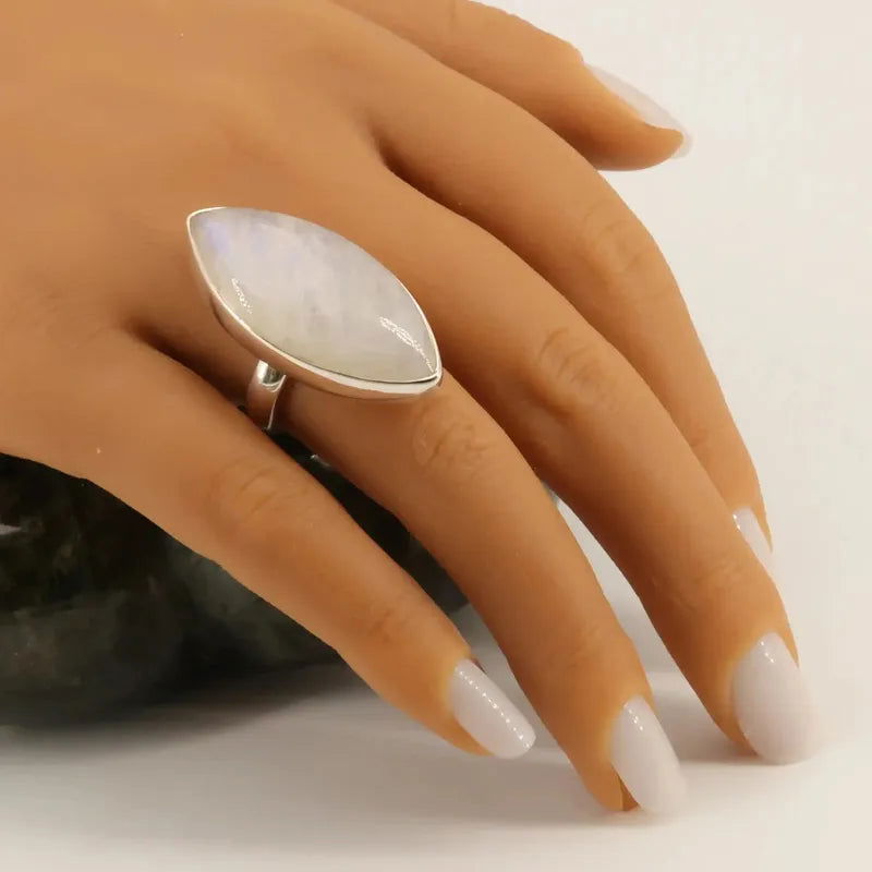 Bague pierre de lune arc-en-ciel du Sri Lanka, cabochon 38x18 mm sur argent
