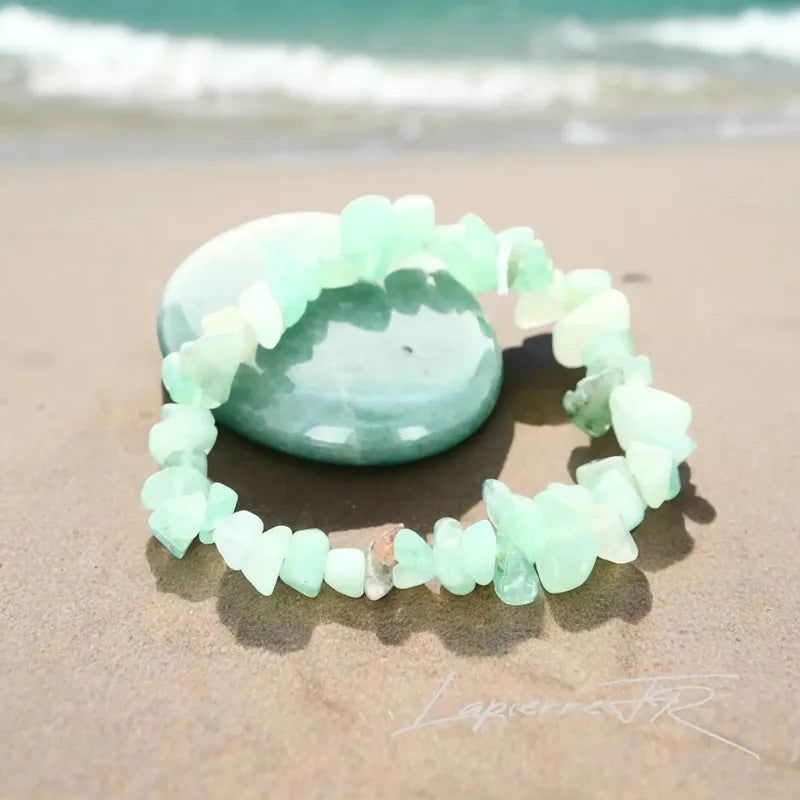 Détail des perles d'Aventurine Verte du bracelet, pierre naturelle verte d'harmonie