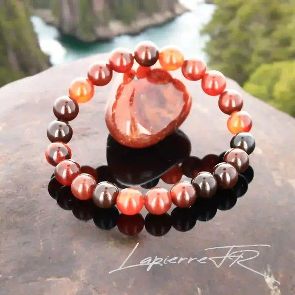 Bracelet pierre naturelle véritable Agate Rubanée (rouge/noir/orange), perles rondes aux motifs uniques pour lithothérapie, stabilité et calme.