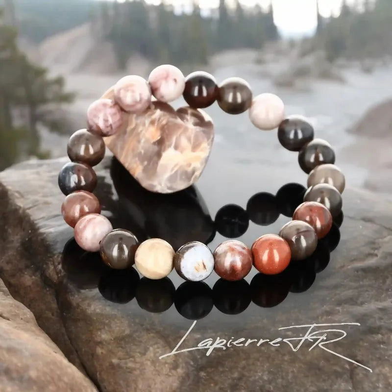 Bracelet pierre naturelle en Bois Fossilisé véritable, bijou de lithothérapie marron et beige pour l’ancrage, la sagesse et la stabilité intérieure. Bracelet sur mesure pour femme et homme – La Pierre FR.