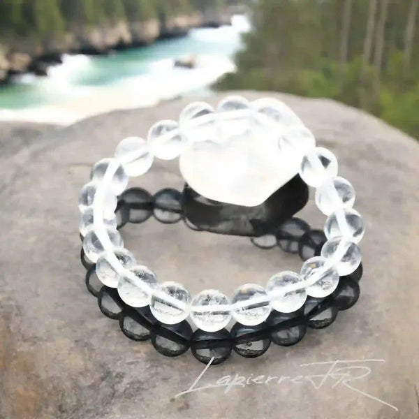 Bracelet pierre naturelle en Cristal de Roche véritable, bijou de lithothérapie transparent pour la clarté d’esprit, l’harmonie et l’amplification énergétique. Bracelet sur mesure pour femme et homme – La Pierre FR.