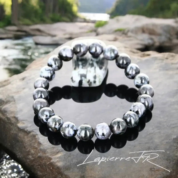 Bracelet pierre naturelle en Gabbro Indigo véritable, bijou de lithothérapie violet foncé pour l’ancrage, la conscience spirituelle et l’harmonie intérieure. Bracelet sur mesure pour femme et homme – La Pierre FR.