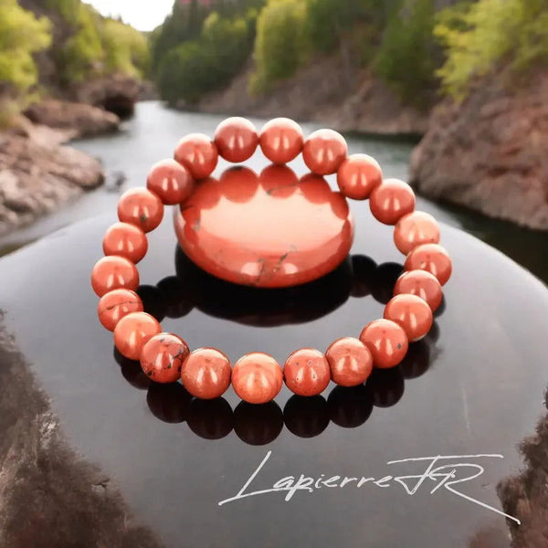 Bracelet pierre naturelle en Jaspe Rouge, bijou de lithothérapie rouge pour la force, le courage et la stabilité. Bracelet sur mesure pour femme et homme – La Pierre FR.