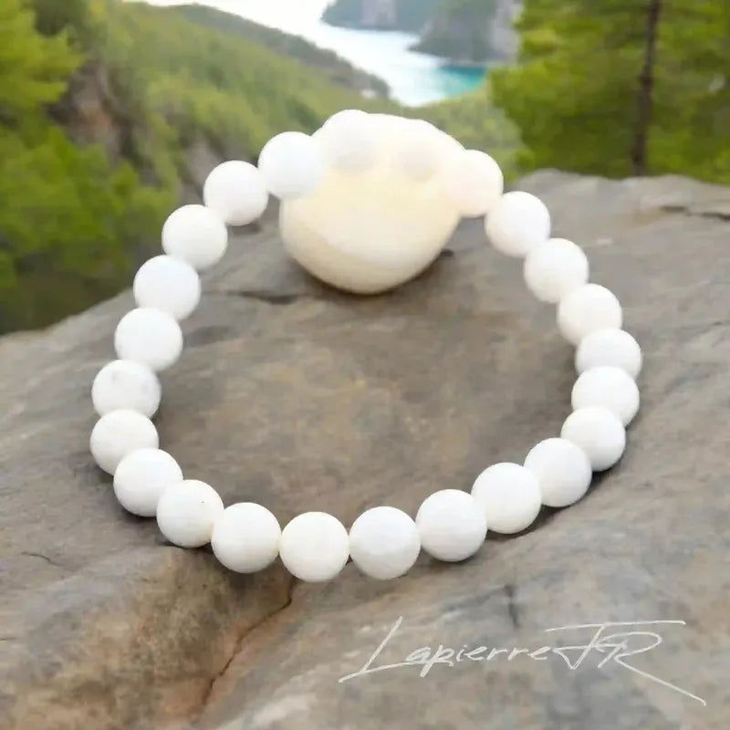 Bracelet pierre naturelle en Pierre de Lune véritable, bijou de lithothérapie blanc nacré pour l’intuition, la féminité et l’harmonie émotionnelle. Bracelet sur mesure pour femme et homme – La Pierre FR.