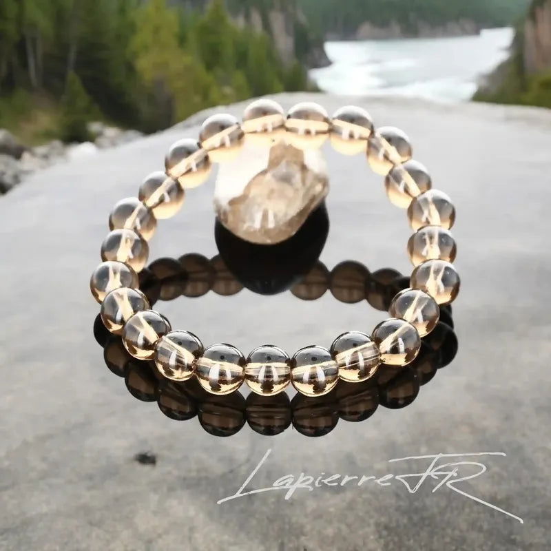 Bracelet pierre naturelle en Quartz Fumé véritable, bijou de lithothérapie brun translucide pour l’ancrage, la sérénité et la stabilité émotionnelle. Bracelet sur mesure pour femme et homme – La Pierre FR.