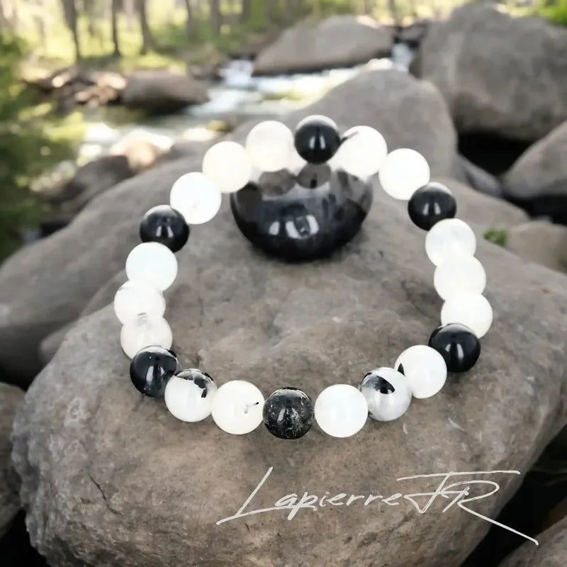 Bracelet pierre naturelle en Quartz à Tourmaline Noire véritable, bijou de lithothérapie gris et noir pour la protection, l’ancrage et l’équilibre énergétique. Bracelet sur mesure pour femme et homme – La Pierre FR.
