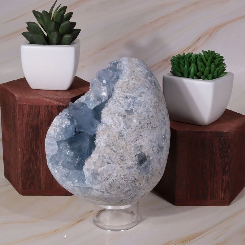 Géode de Célestite naturelle de Madagascar, amas cristallin bleu doux, pierre de douceur et d'apaisement