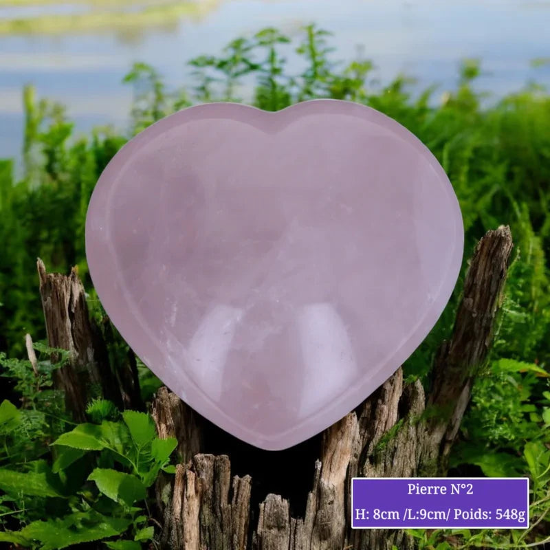 Détail du cœur en Quartz Rose, pierre naturelle pour méditation et décoration