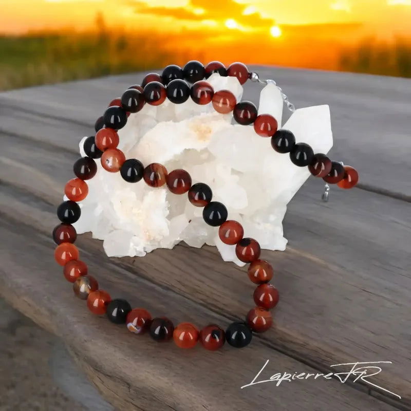 Bijou en Agate Rubanée naturelle, collier pour femme en perles rondes, pierre de lithothérapie associée à la stabilité et à la paix intérieure.