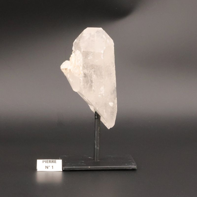 Pointe de Cristal de Roche du Brésil sur socle, quartz transparent naturel pour décoration