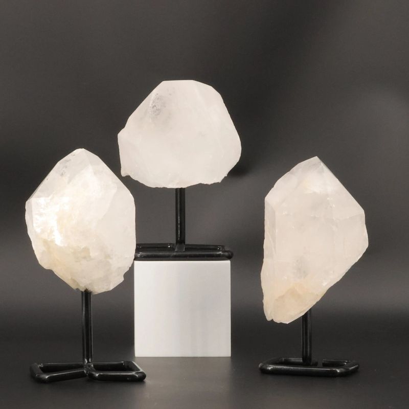 Cristal de Roche sur Socle, Modèle Moyen de 0,9 à 1 kg