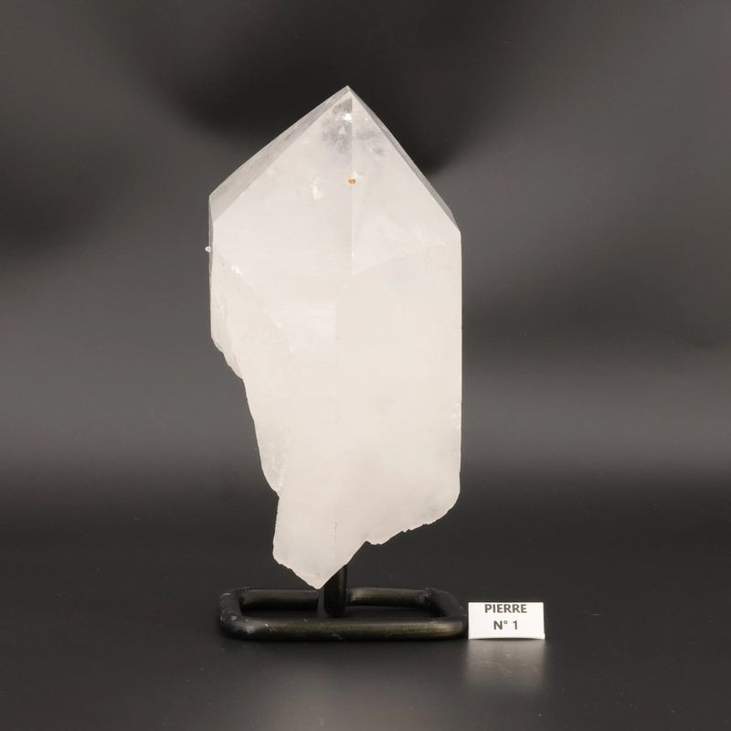 Pointe de Cristal de Roche du Brésil sur pied, pierre naturelle translucide pour décoration