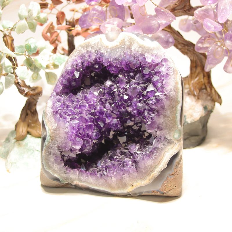 Géode Améthyste 1,641 Kg - La Pierre FR