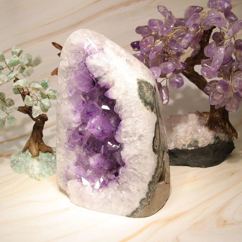 Géode Améthyste d'Uruguay - La Pierre FR