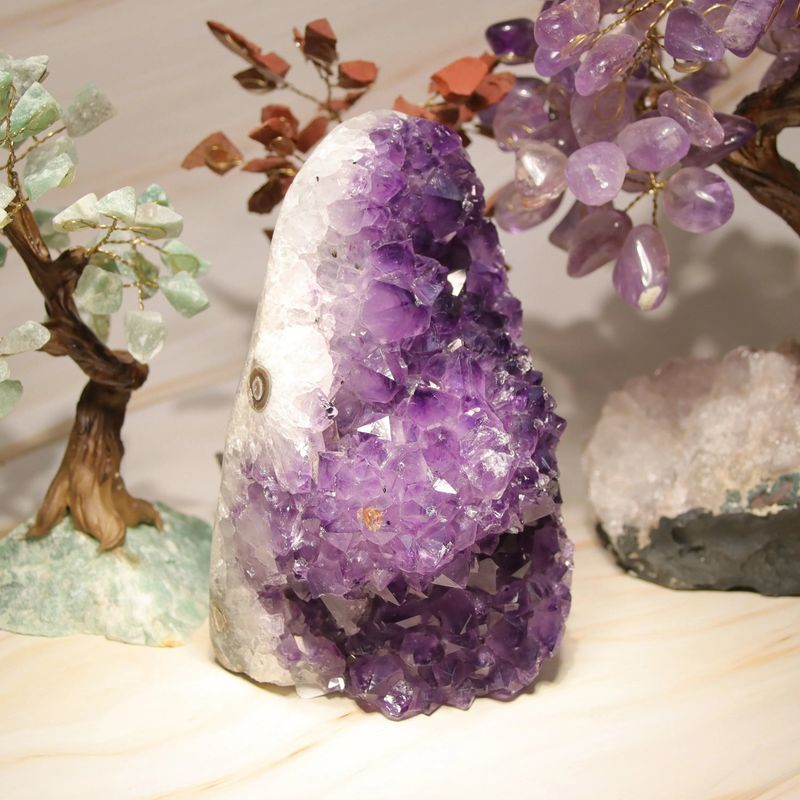 Géode Améthyste d'Uruguay à poser de 1.259 Kg - La Pierre FR