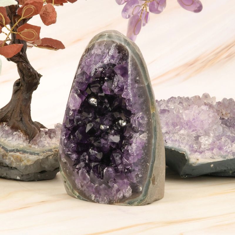 Géode Améthyste d'Uruguay à poser de 541g - La Pierre FR