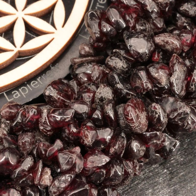 Perles Grenat Rouge en pierre naturelle baroque sur fil de 36 cm pour la création de bijoux