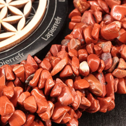 Perles Jaspe Rouge en pierre naturelle baroque sur fil de 36 cm pour la création de bijoux