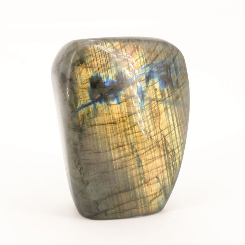 Labradorite de Madagascar aux reflets irisés, pierre naturelle décorative de collection