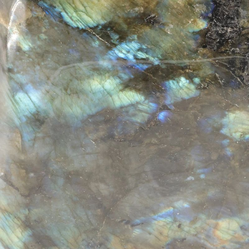 Labradorite de Madagascar polie aux éclats irisés, pierre naturelle décorative
