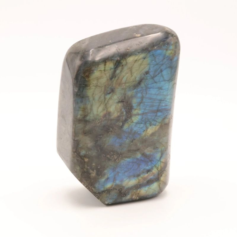 Vue de la Labradorite de Madagascar 1,583 kg, pierre naturelle à poser