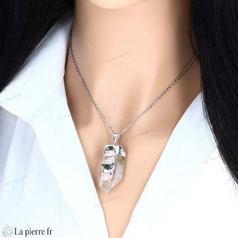Détail du pendentif Cristal de Roche et Tourmaline Melon, pierres naturelles pour collier