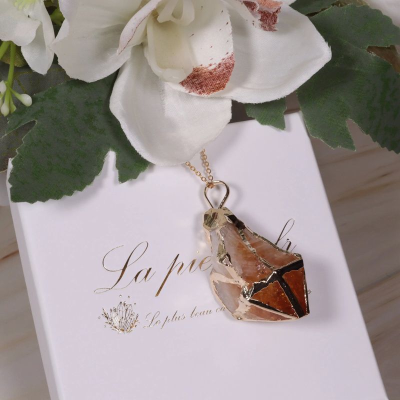 Pendentif Citrine en forme de pointe - La Pierre FR