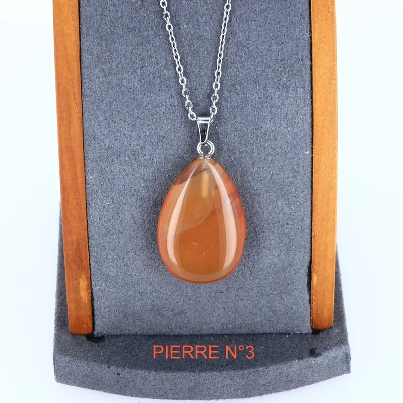 Pendentif Cornaline en larme, pierre naturelle de motivation et d'ancrage pour collier