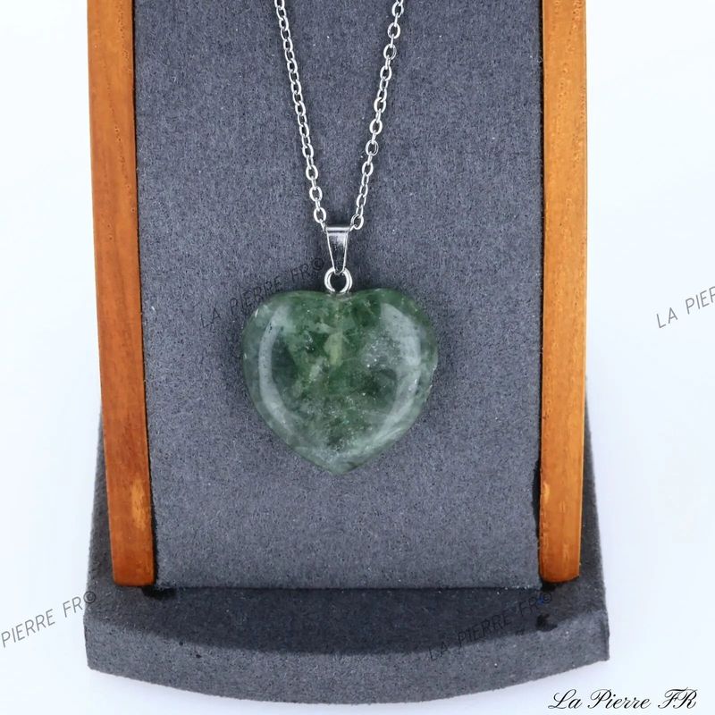 Pendentif Fluorite verte en cœur, pierre naturelle d'apaisement mental pour collier