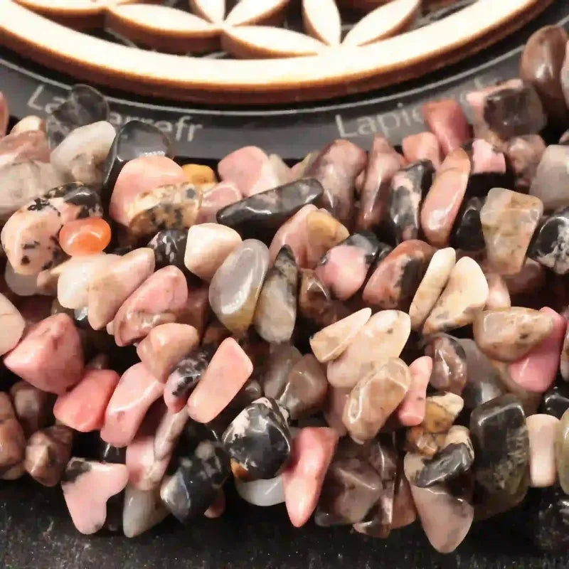Perles baroques de Rhodonite, pierre naturelle rose veinée de noir sur fil de 36 cm pour bijoux