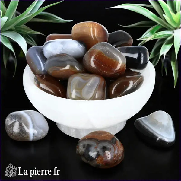 pierres roulées en Agate naturelle, pierre de lithothérapie favorisant la stabilité, l'ancrage et la clarté mentale. Idéale pour apaiser les émotions et renforcer la confiance.