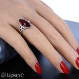 Profil de la Bague Ambre (Entrelacs Celtiques) montrant les détails travaillés de la monture en argent rhodié.
